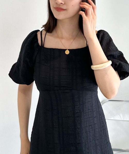 archives（アルシーヴ）の「シアーサッカー２ｗａｙオフショルワンピース（ワンピース・レディース・ブラック/グリーン/アイボリー・MEDIUM）」の8枚目の写真