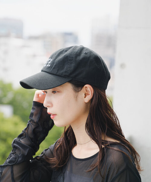 Kastane（カスタネ）の「ロゴキャップ（キャップ・レディース・ブラック/ライトベージュ/レッド/ネイビー・FREE）」の5枚目の写真