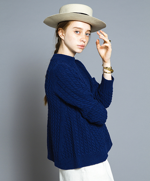 Ray BEAMS（レイビームス）の「Ray BEAMS / ケーブルフレアー ハイネック（ニット/セーター・レディース・オフホワイト/ダークブラウン/ブルー系その他・ONE SIZE）」の19枚目の写真