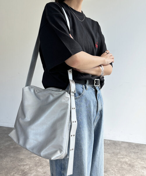 CPCM（シーピーシーエム）の「ダブルベルトPUショルダー（ショルダーバッグ・レディース・ブラウン/シルバー/ブラック・FREE）」の12枚目の写真