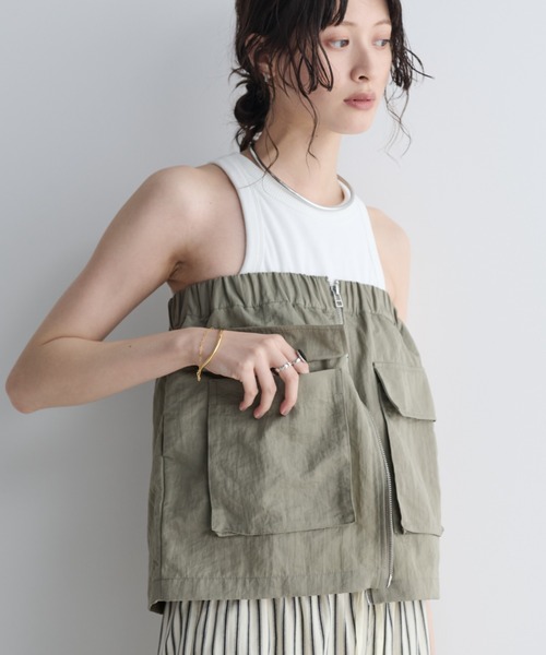 MERLOT（メルロー）の「ナイロンマルチwayダブルジップビスチェ/スカート（スカート・レディース・ブラック/カーキ・FREE）」の22枚目の写真