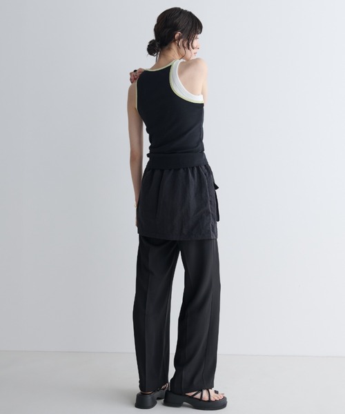 MERLOT（メルロー）の「ナイロンマルチwayダブルジップビスチェ/スカート（スカート・レディース・ブラック/カーキ・FREE）」の3枚目の写真