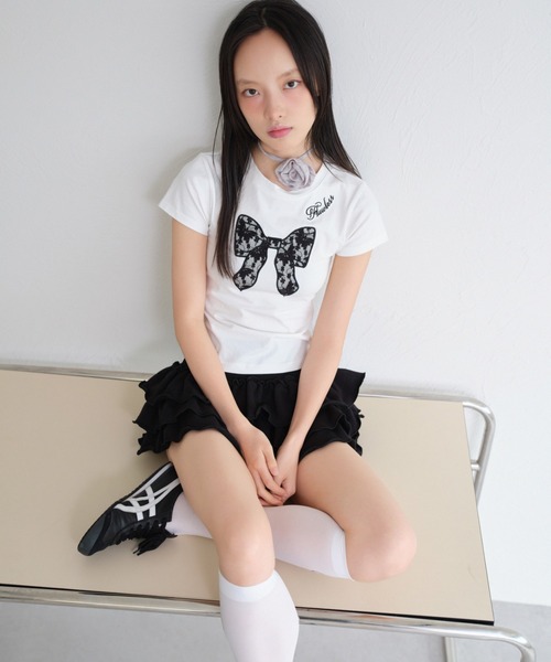 FCMM(エフシーエムエム)の「【日本限定】LACE RIBBON CROP TEE/レースリボンクロップT(Tシャツ/カットソー・レディース・ホワイト/ブラック/グレー・MEDIUM/SMALL)」の8枚目の写真
