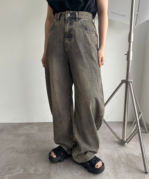 apres jour mignon(アプレジュールミニョン)の「カーブデニム【ZOZOTOWN限定アイテム】(デニムパンツ・レディース・ブルー/ブラック/ブルー系その他・X-LARGE/SMALL/MEDIUM/LARGE)」の1枚目の写真