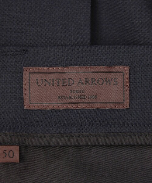 UNITED ARROWS(ユナイテッドアローズ)の「トロピカル スリム テーパード サイドシャーリング パンツ(スラックス・メンズ・ネイビー/グレー・48/46/44/50/52)」の17枚目の写真