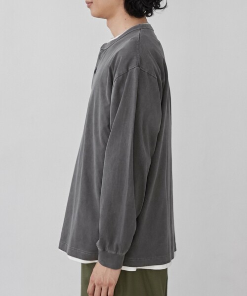 coen(コーエン)の「ピグメントヘンリーネックロングTシャツ(Tシャツ/カットソー・メンズ・ダークグレー/ナチュラル・M/L/XL)」の9枚目の写真