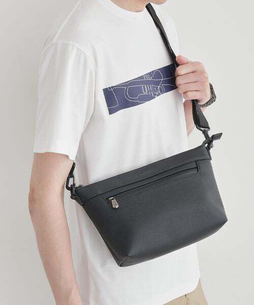 TAKEO KIKUCHI(タケオキクチ)の「【撥水】ライトウェイト ミニショルダーバッグ(ショルダーバッグ・メンズ・ブラック/ネイビー/ブラック系・00)」の21枚目の写真