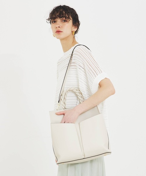 LOWELL things（ロウェル　シングス）の「Twiste/ダブルポケット2WAYトート L（トートバッグ・レディース・グレイッシュベージュ/ブラック/ベージュ/アイボリー・フリー）」の13枚目の写真