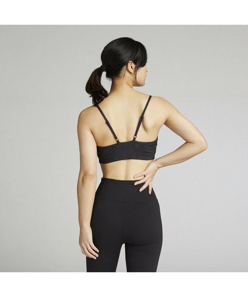 PUMA(プーマ)の「PUMA プーマ ウィメンズ ヨガ スタジオ ムーブ ヨギーニ ブラトップ AOP ミデ(その他アンダーウェア/インナー・レディース・ブラック・SMALL/X-LARGE/LARGE/MEDIUM)」の5枚目の写真