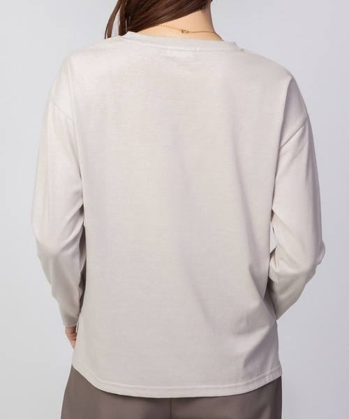 NAVY(ネイビー)の「NAVY ロゴプリント 長袖Tシャツ ロンT(Tシャツ/カットソー・レディース・ホワイト/グレイッシュベージュ/チャコールグレー・M/L)」の19枚目の写真