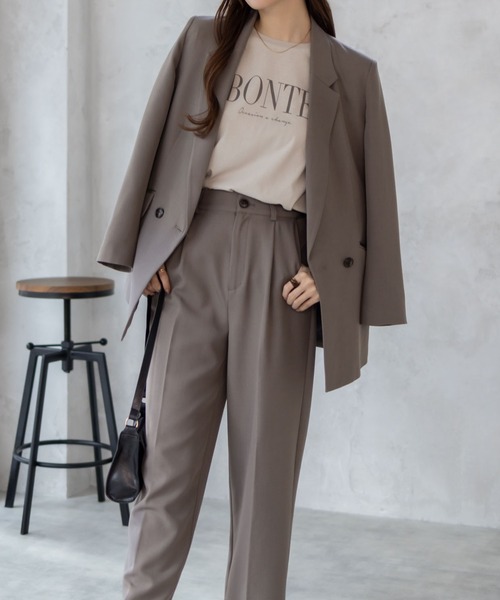 NAVY(ネイビー)の「NAVY ロゴプリント 長袖Tシャツ ロンT(Tシャツ/カットソー・レディース・ホワイト/グレイッシュベージュ/チャコールグレー・M/L)」の4枚目の写真