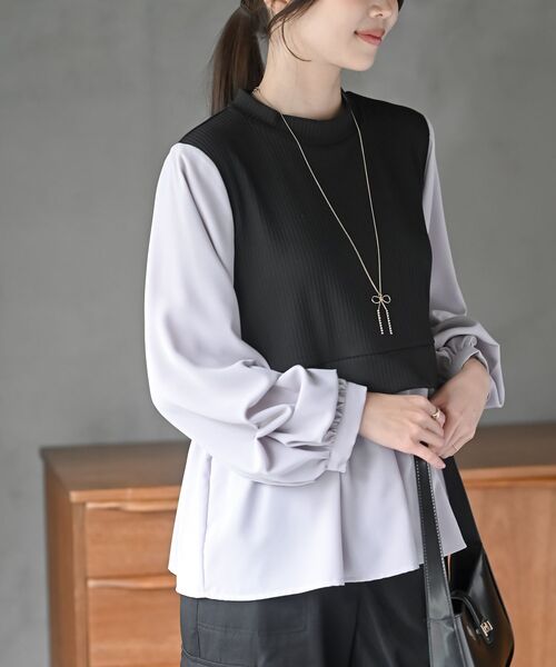 rps（アールピーエス）の「変形タックスリーブドッキングブラウス（シャツ/ブラウス・レディース・グレイッシュブルー/アイボリー/ライトグレー/ストライプ/チェック・フリー）」の2枚目の写真