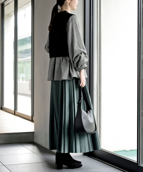 rps（アールピーエス）の「変形タックスリーブドッキングブラウス（シャツ/ブラウス・レディース・グレイッシュブルー/アイボリー/ライトグレー/ストライプ/チェック・フリー）」の9枚目の写真