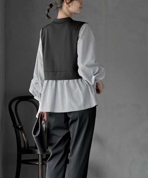 rps（アールピーエス）の「変形タックスリーブドッキングブラウス（シャツ/ブラウス・レディース・グレイッシュブルー/アイボリー/ライトグレー/ストライプ/チェック・フリー）」の16枚目の写真