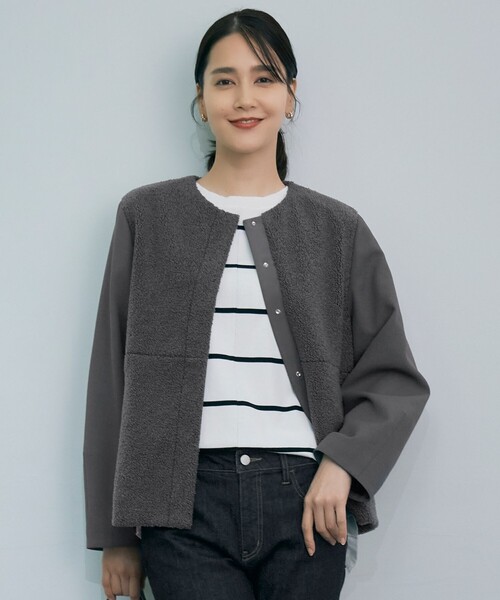 自由区（ジユウク）の「ボアコンビ アウター（ノーカラージャケット・レディース・グレー系/ブラック系・32）」の2枚目の写真