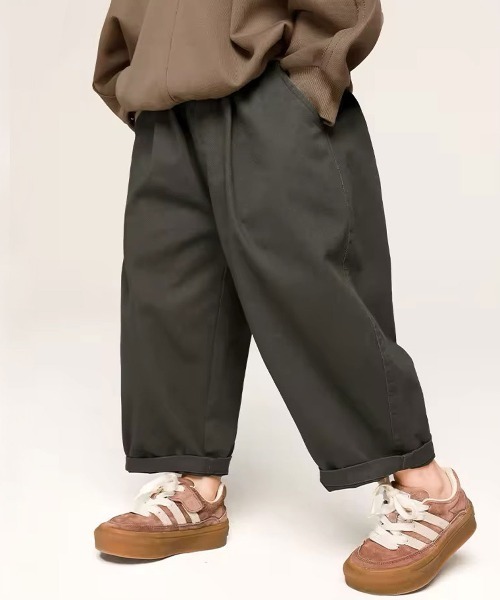 Bambin(ボンバン)の「【 Bambin / ボンバン 】 タック ワイド チノパンツ(チノパンツ・キッズ・チャコール/ベージュ・100/110/120/130)」の7枚目の写真