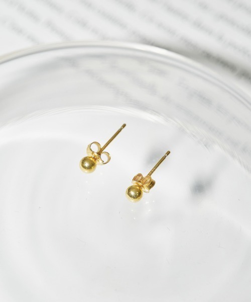 TODAYFUL（トゥデイフル）の「Petit Dot Pierce (Silver925)（ピアス（両耳用）・レディース・シルバー/ゴールド・FREE）」の4枚目の写真