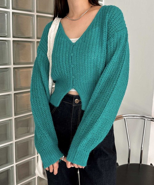 andme（アンドミー）の「ウール混モヘアタッチショート丈Vネックニットカーディガン（カーディガン/ボレロ・レディース・グリーン/ベージュ/オフホワイト/チャコールグレー・M）」の4枚目の写真