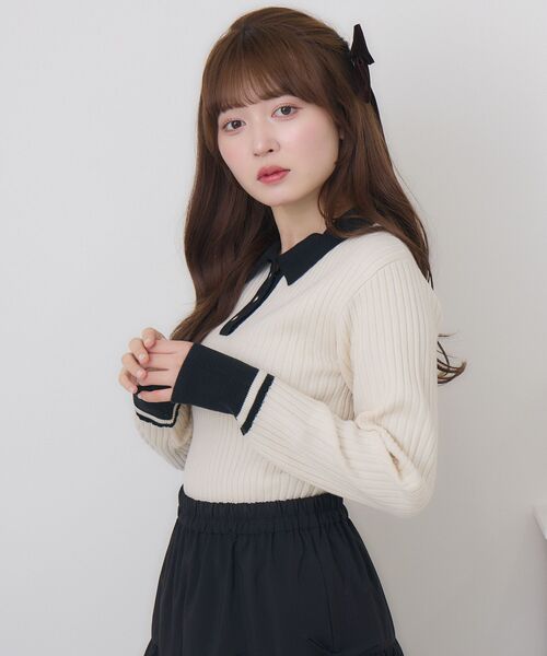 ems excite（エムズエキサイト）の「金ボタン襟NTPO（ニット/セーター・レディース・ピンク/ブルー/チャコールグレー/ナチュラル・FREE）」の11枚目の写真