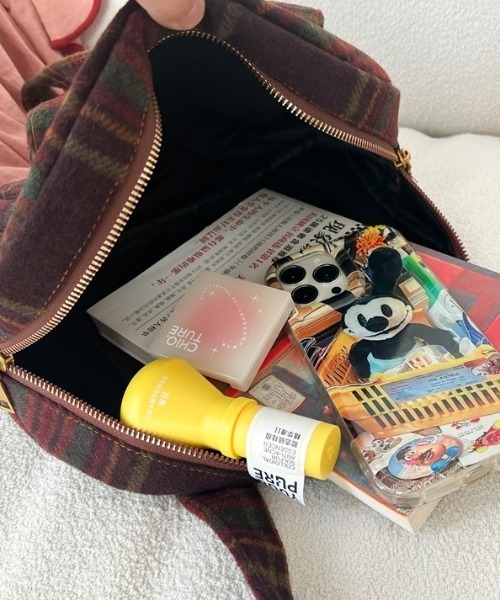 Vipoa（ヴィポア）の「レトロカレッジチェックショルダーバッグ（ショルダーバッグ・レディース・ブラウン・FREE）」の9枚目の写真