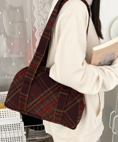 Vipoa（ヴィポア）の「レトロカレッジチェックショルダーバッグ（ショルダーバッグ・レディース・ブラウン・FREE）」の17枚目の写真