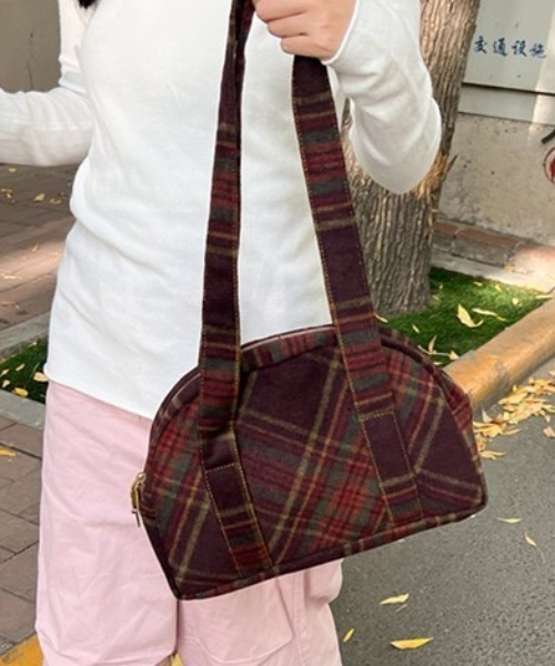 Vipoa（ヴィポア）の「レトロカレッジチェックショルダーバッグ（ショルダーバッグ・レディース・ブラウン・FREE）」の19枚目の写真