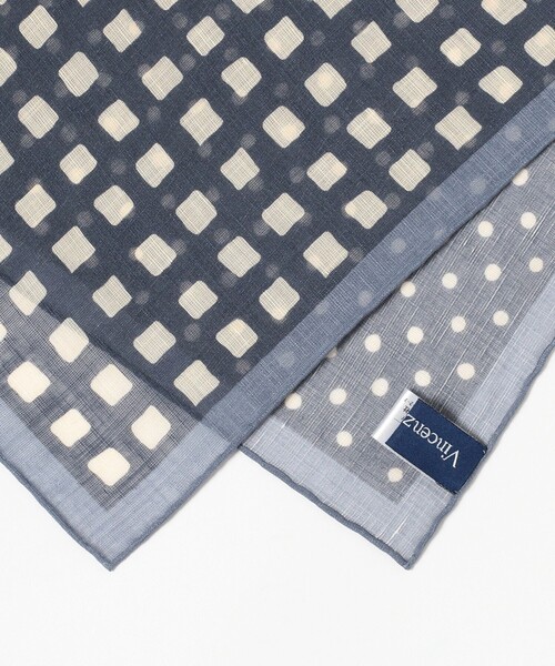 BEAMS F（ビームスエフ）の「Vincenzo Miozza / コットンリネン ドット パネル ネッカチーフ（ハンカチ/ハンドタオル・メンズ・ロイヤルブルー/ブラック・ONE SIZE）」の4枚目の写真