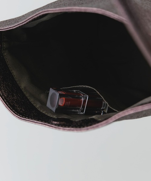 RODE SKO（ロデスコ）の「メタリックバケットバッグ（ハンドバッグ・レディース・シルバー/シルバー系その他・ONE）」の14枚目の写真