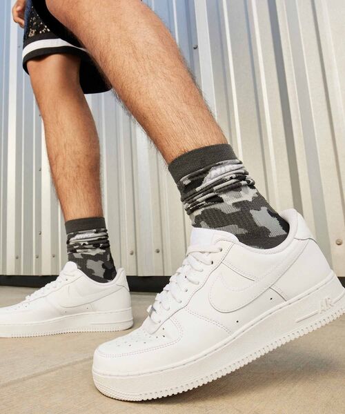 ナイキ エア フォース 1 '07 メンズシューズ / Nike Air Force 1