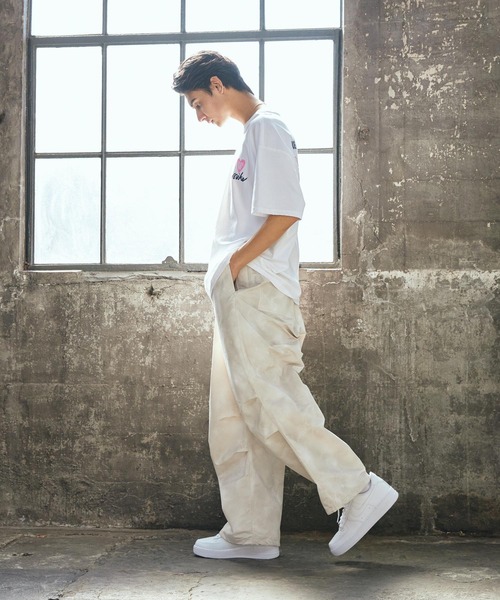 NIKE（ナイキ）の「ナイキ エア フォース 1 '07 メンズシューズ / Nike Air Force 1 '07 Men's Shoes CW2288-111 White（スニーカー・メンズ・ホワイト・30.5/24/24.5/25/25.5/26/26.5/27/27.5/28/28.5/29/29.5/30/31/32/33/34）」の3枚目の写真