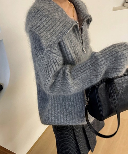 LYEON（リヨン）の「モヘアライクビッグカラーハーフジップニット（ニット/セーター・レディース・オフホワイト/グレー・FREE）」の10枚目の写真