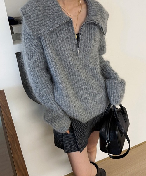 LYEON（リヨン）の「モヘアライクビッグカラーハーフジップニット（ニット/セーター・レディース・オフホワイト/グレー・FREE）」の9枚目の写真