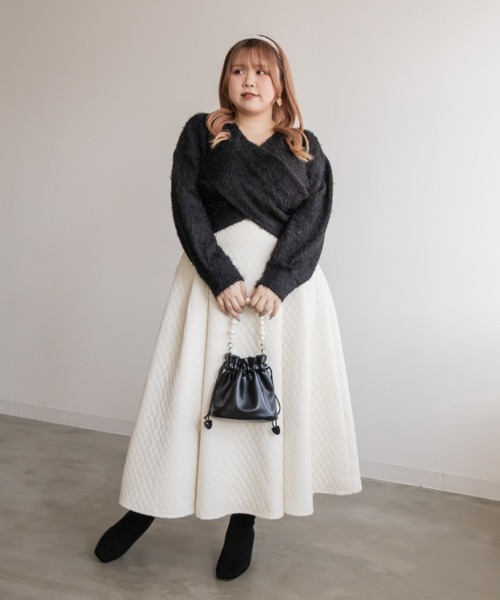 CLETTE(クレット)の「シャギーニットソークロスプルオーバー(Tシャツ/カットソー・レディース・グレー/アイボリー/ブラック・LL/3L/4L)」の6枚目の写真