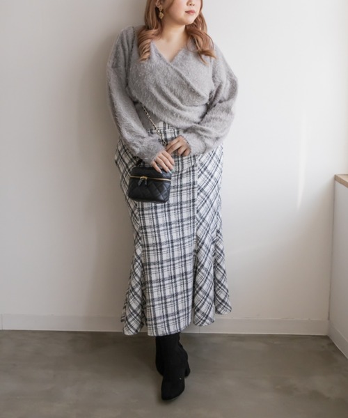 CLETTE(クレット)の「シャギーニットソークロスプルオーバー(Tシャツ/カットソー・レディース・グレー/アイボリー/ブラック・LL/3L/4L)」の11枚目の写真