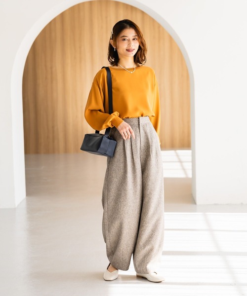 studio CLIP（スタディオクリップ）の「【みんなのリクエストパンツ】タックコクーンパンツ[プチ・プラスサイズあり]《オケージョン2025》（その他パンツ・レディース・カーキブラウン/ベージュ/ブラック・MEDIUM/LARGE/ﾌﾘｰ(L)/PF）」の4枚目の写真