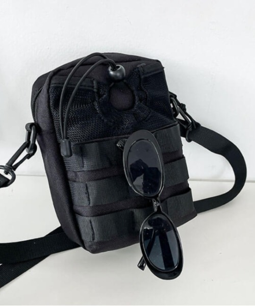 L LABEL（エルラベル）の「ドローコードミニショルダーサコッシュ（ショルダーバッグ・メンズ・ブラック/カーキ・FREE）」の7枚目の写真