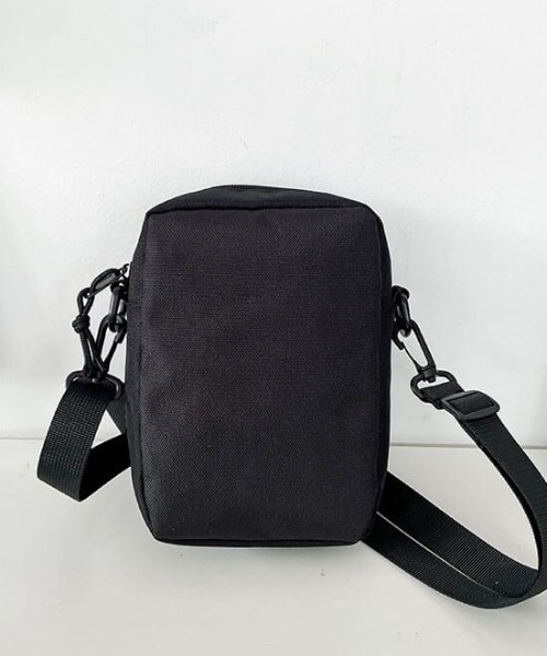 L LABEL（エルラベル）の「ドローコードミニショルダーサコッシュ（ショルダーバッグ・メンズ・ブラック/カーキ・FREE）」の8枚目の写真