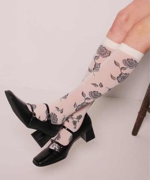 IMARI（イマリ）の「【 IMARI / イマリ 】 シアー ローズ ハイソックス #（ソックス/靴下・レディース・ホワイト/ブラック・FREE）」の5枚目の写真