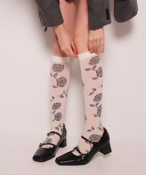 IMARI（イマリ）の「【 IMARI / イマリ 】 シアー ローズ ハイソックス #（ソックス/靴下・レディース・ホワイト/ブラック・FREE）」の7枚目の写真