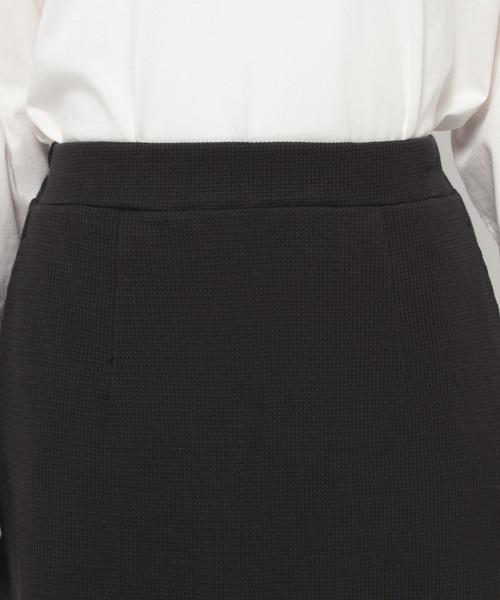 LEPSIM（レプシィム）の「ワッフルナロースカート　290315（スカート・レディース・ブラック/ブラック系その他/アイボリー/イエロー系その他/ピンク/レッド/ブルー・FREE）」の9枚目の写真