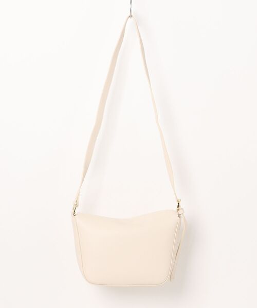 NiiNa(ニーナ)の「【NiiNa】【高品質牛革】ワンハンドルソフトレザーショルダーバッグ(ショルダーバッグ・レディース・ホワイト/グレイッシュベージュ・FREE)」の10枚目の写真