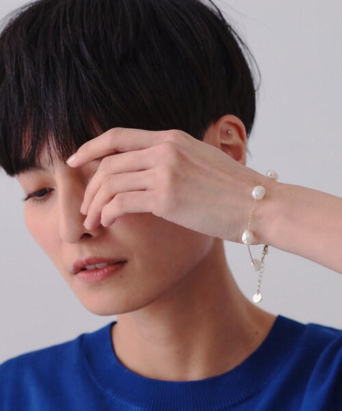 OPAQUE.CLIP（オペークドットクリップ）の「淡水パールブレスレット（ブレスレット・レディース・ゴールド/シルバー・00）」の6枚目の写真