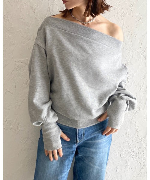 She's Closet(シーズクローゼット)の「長袖ワンショルダー/オフショルダー指穴フィンガーホールスウェット(スウェット・レディース・杢グレー/ブラック/スミクロ/アイボリー・FREE)」の8枚目の写真