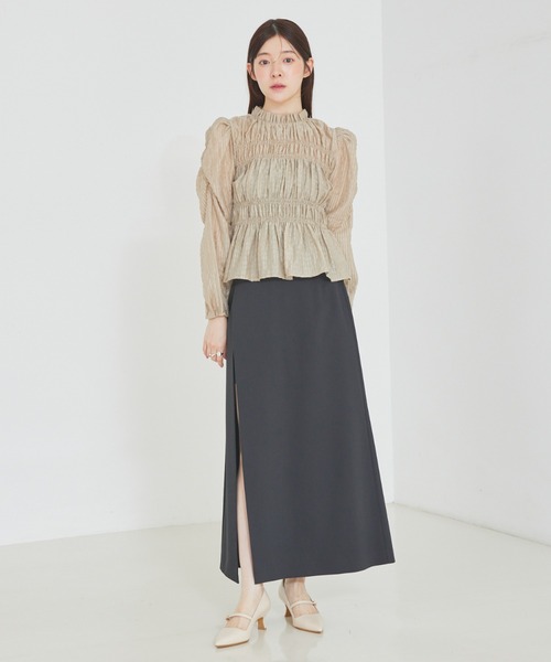 SELFIST(セルフィスト)の「パフスリーブシャーリングペプラムブラウス 秋服 フリル(シャツ/ブラウス・レディース・アイボリー/モカ・フリー)」の4枚目の写真