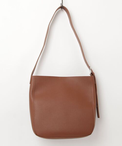 AT CREATION(アットクリエイション)の「EM:合成皮革 A4 軽量|トルテショルダー(ショルダーバッグ・レディース・ブラック/グレイッシュベージュ/キャメル・FREE)」の4枚目の写真