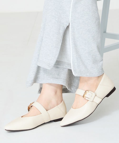 WA ORiental TRaffic(ダブルエーオリエンタルトラフィック)の「配色バックル柔らかフラットパンプス/52118(パンプス・レディース・ホワイト/ブラック/グリーン・41/39/38/40/42/34/37/36/35)」の2枚目の写真