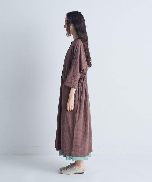 conges payes ADIEU TRISTESSE（コンジェ ペイエ アデュートリステス）の「【FAVE】パッチポケット前あきワンピース（ワンピース・レディース・オフホワイト/ブルー/ブラウン・38）」の20枚目の写真