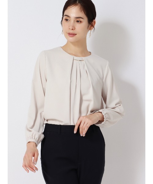 SUIT SQUARE(スーツスクエア)の「ラウンドネックブラウス 長袖 ウォッシャブル NIR+UVカット 無地 メタルパーツ(シャツ/ブラウス・レディース・ピンク系/ブラック系/ホワイト系/グレー系・38(9号)/40(11号))」の5枚目の写真