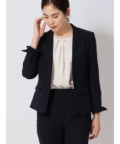 SUIT SQUARE(スーツスクエア)の「ラウンドネックブラウス 長袖 ウォッシャブル NIR+UVカット 無地 メタルパーツ(シャツ/ブラウス・レディース・ピンク系/ブラック系/ホワイト系/グレー系・38(9号)/40(11号))」の15枚目の写真