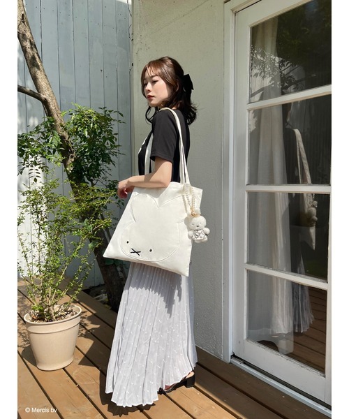 【新品　未使用】MIIA miffy ダイカットトートバッグ　即完売 miffy ダイカットトートバッグ｜トートバッグ｜バッグ｜MIIA